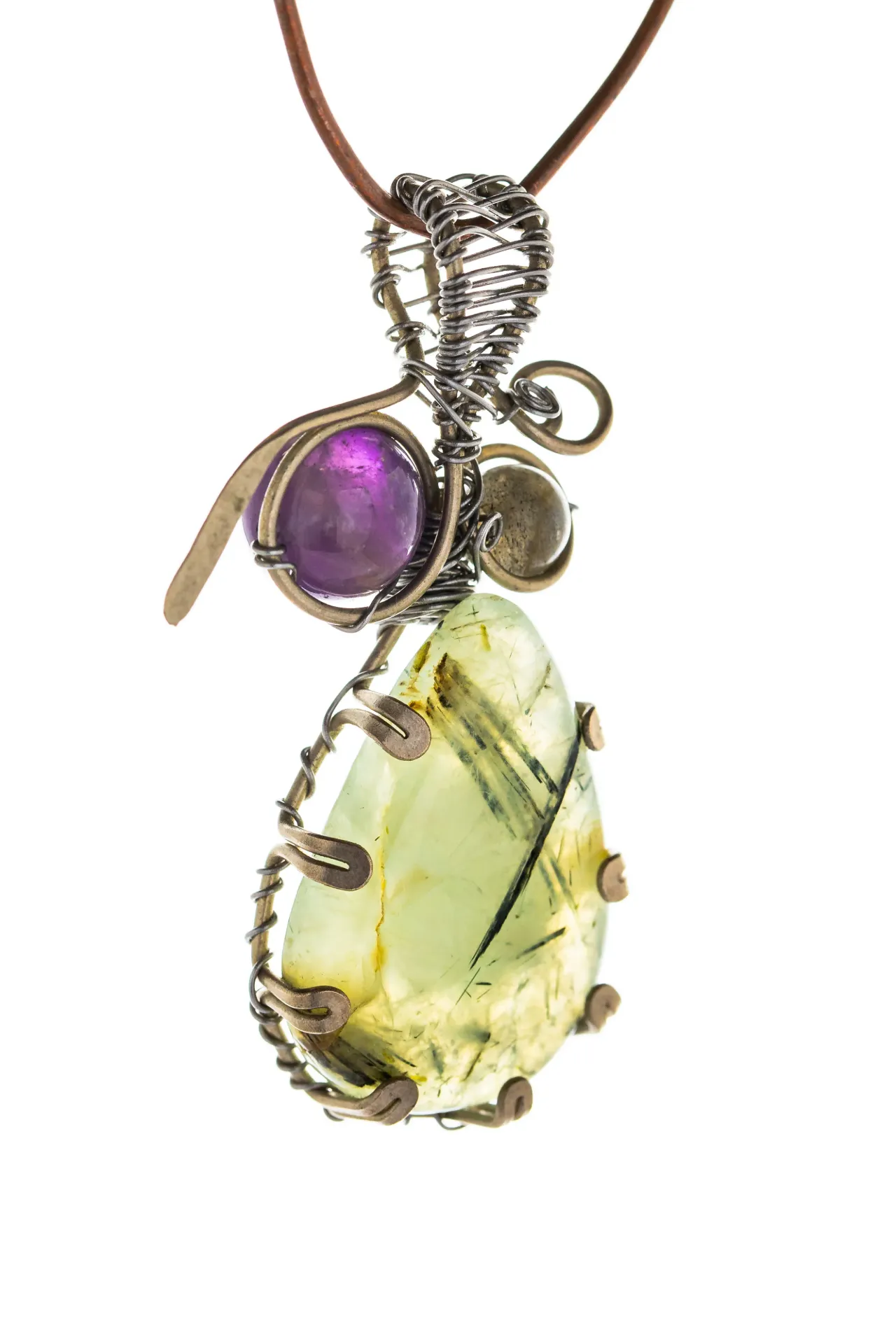 [DI-AC-PR-003] Boreal Drop — Prehnite, amethyst, and labradorite charm